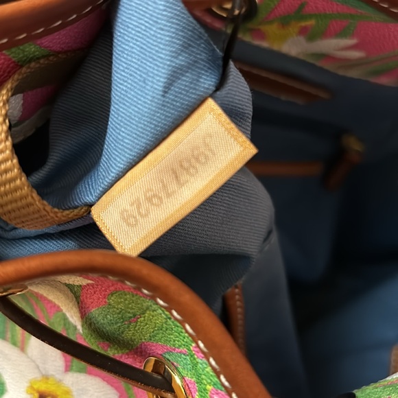 Dooney & Bourke Pink Daffodil Drawstring Bag Excellent Condition - Picture 14 of 15